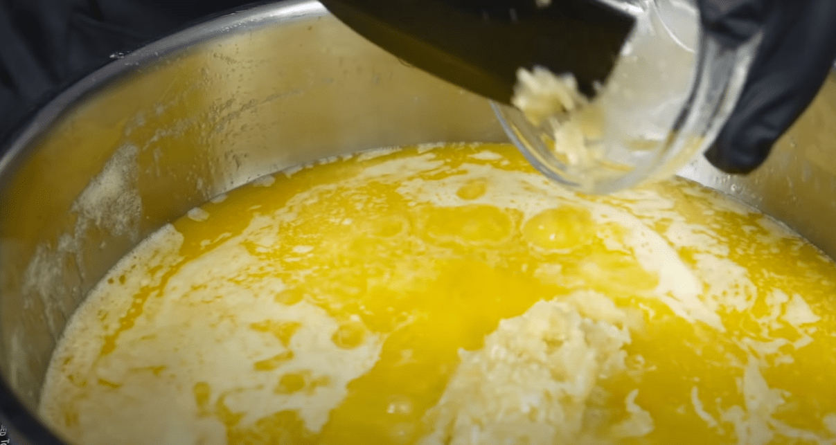 The Juicy Crab Seafood Boil At Home Juicy Sauce