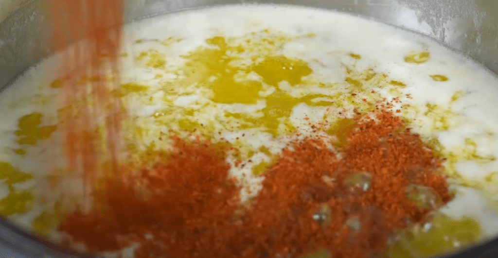 garlic sauce preparation with juicy crab seasoning
